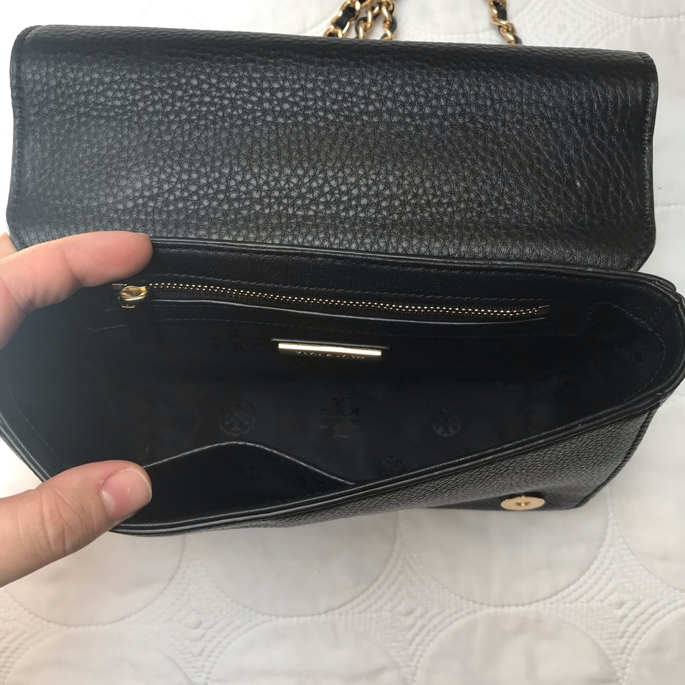 Tory Burch Black Pebbled Leather Crossbody with Gold Logo & Chain - Picture 3 of 5